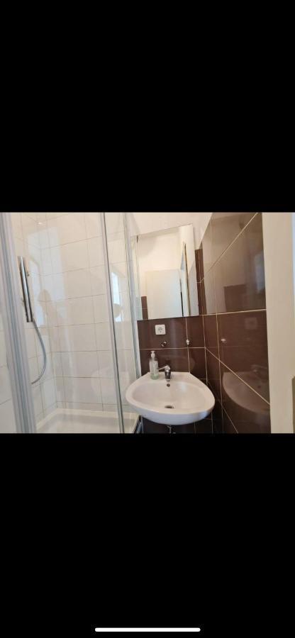 Bishnu Hostel Zagreb Eksteriør bilde